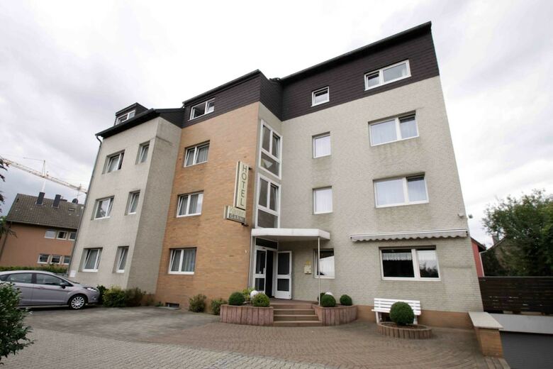 Hotel Karsten Airport