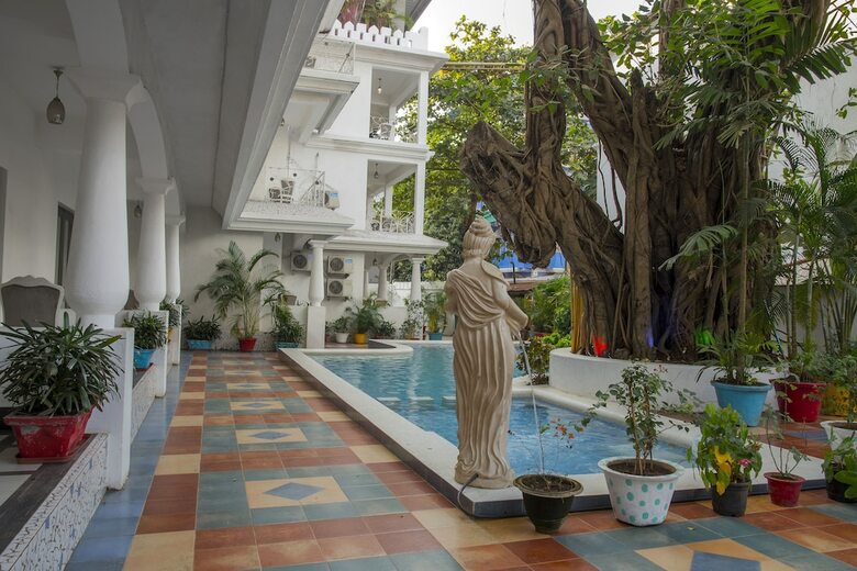 Pirache Art Hotel