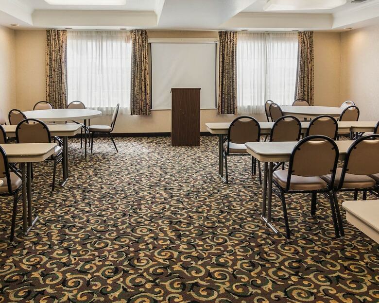 Hotel Comfort Suites Texarkana