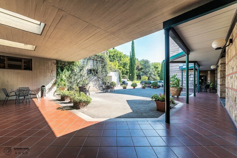 Garden Hotel