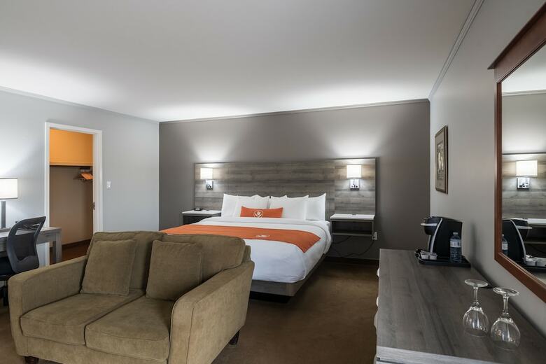 Hotel Amsterdam Inn & Suites Moncton
