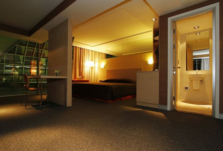 Miracle Transit Hotel