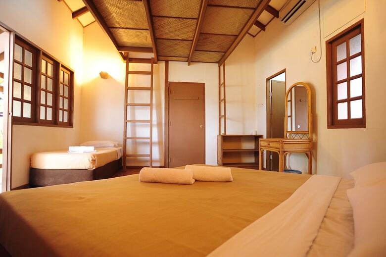 Hotel Redang Paradise Resort