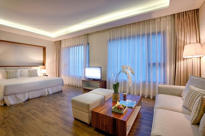 Aparthotel A La Carte Da Nang Beach