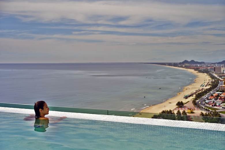 Aparthotel A La Carte Da Nang Beach