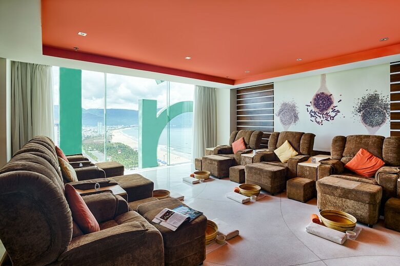 Aparthotel A La Carte Da Nang Beach