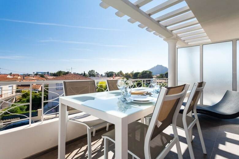 Villa Velvet