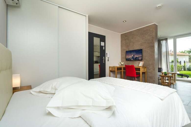 Villa Velvet