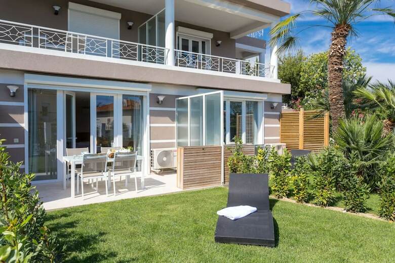 Villa Velvet