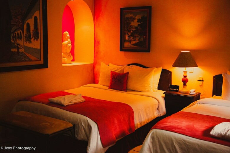 Hotel Camino Maya