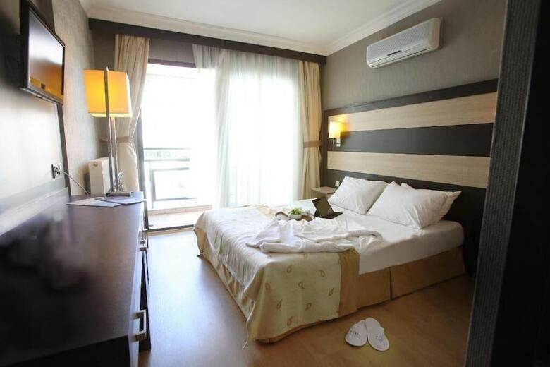 Piril Hotel