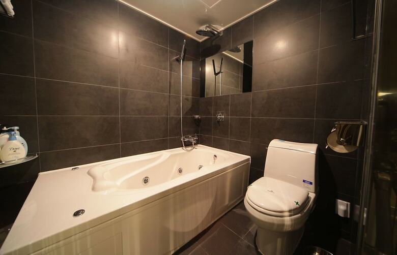 Nox Boutique Hotel