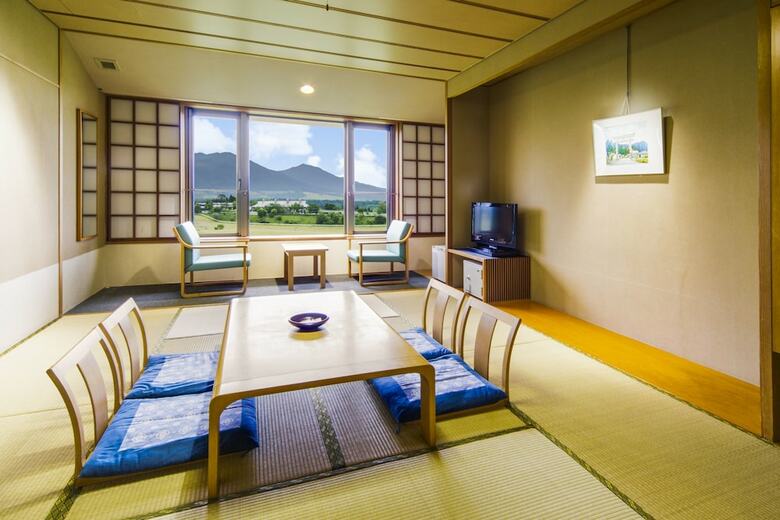 Hotel Kyukamura Hiruzen-kogen
