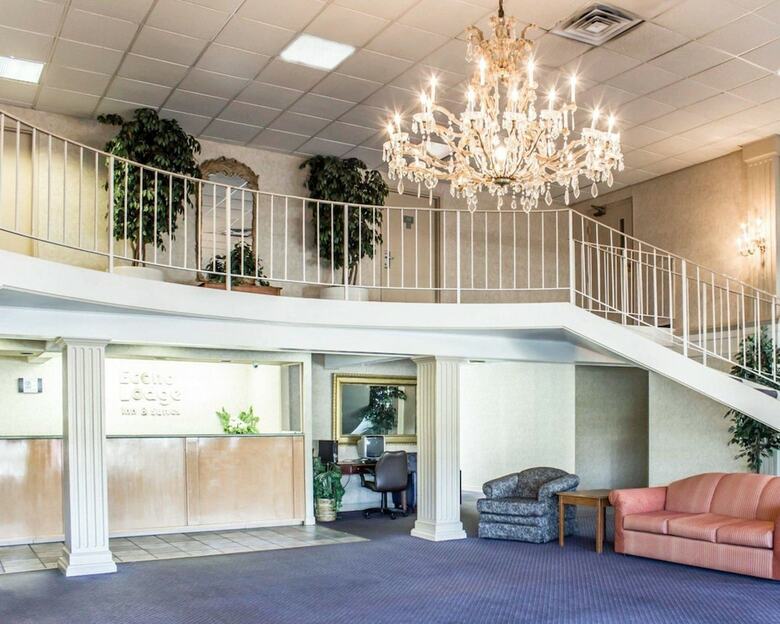 Motel Econo Lodge & Suites