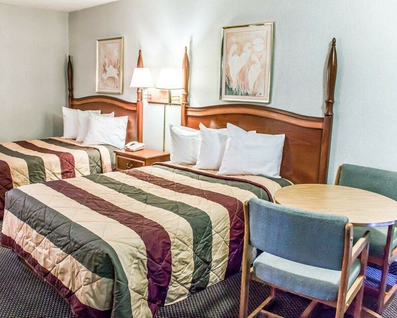 Motel Econo Lodge & Suites