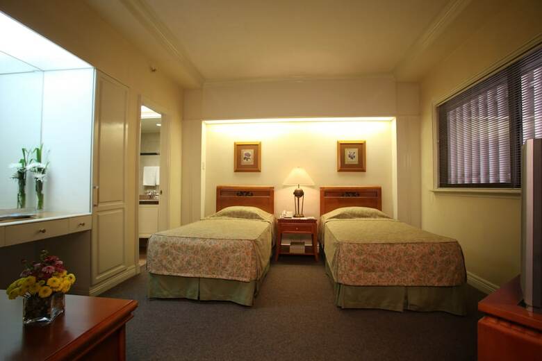 Aparthotel Sunny Bay Suites