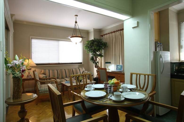 Aparthotel Sunny Bay Suites