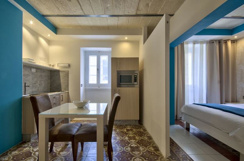 Apartamentos Barrakka Suites
