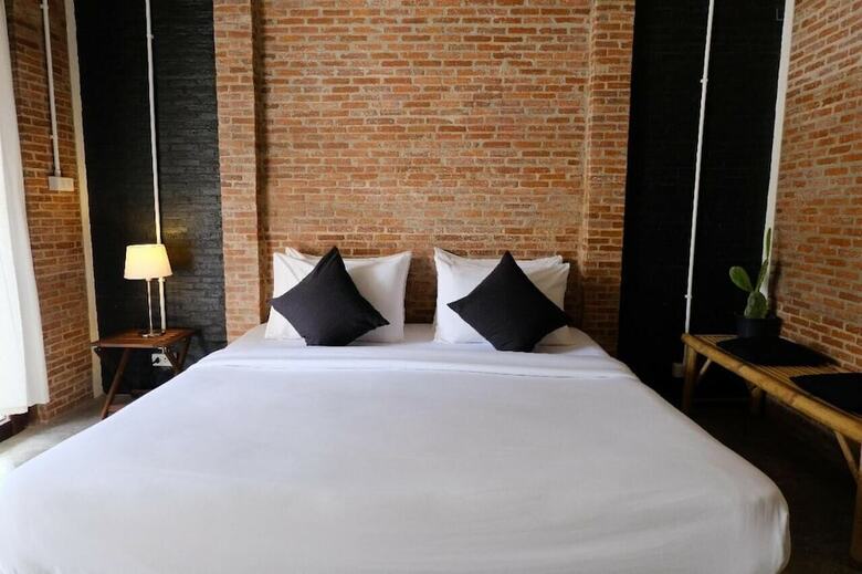 Hotel Samatha Bed & Breakfast