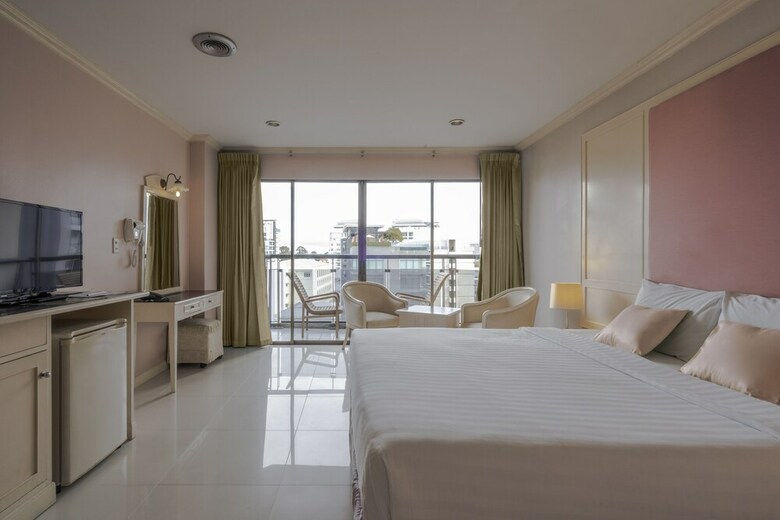 Hotel Mike Beach Resort Pattaya