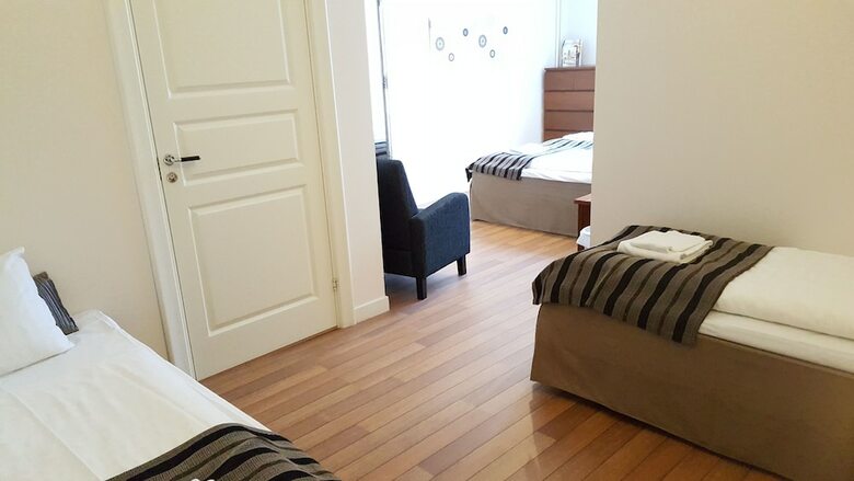 Guesthouse Eleven Hotel