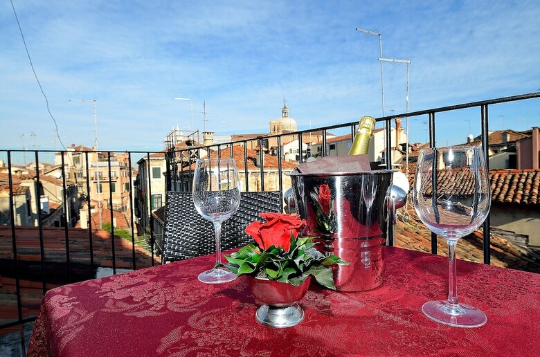Charming Venice Apartments