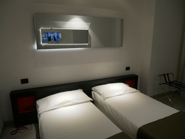 Blue Shades Aparthotel