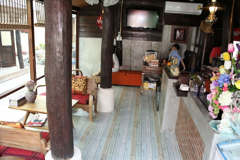 Hotel Pj House