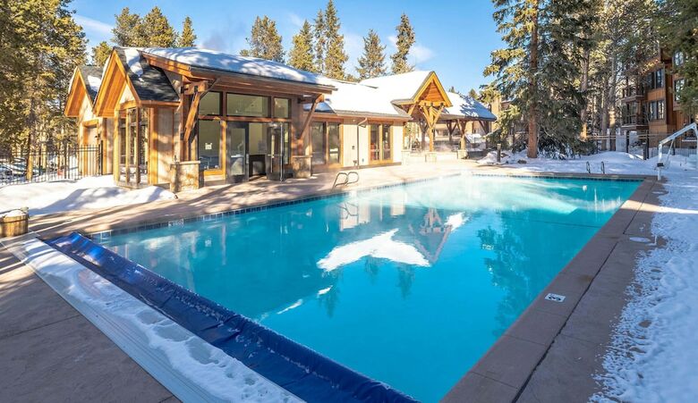Lances West By Ski Country Resorts