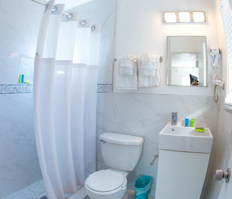 Motel St Pete Beach Suites