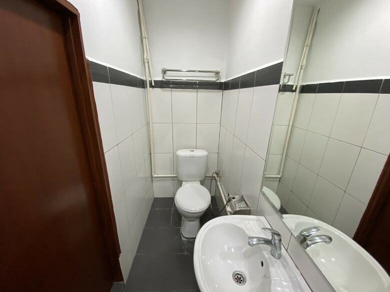Oyo 89847 Switz Paradise Hotel