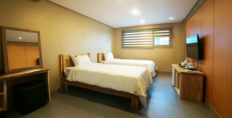 J2 Family Hotel Jeju