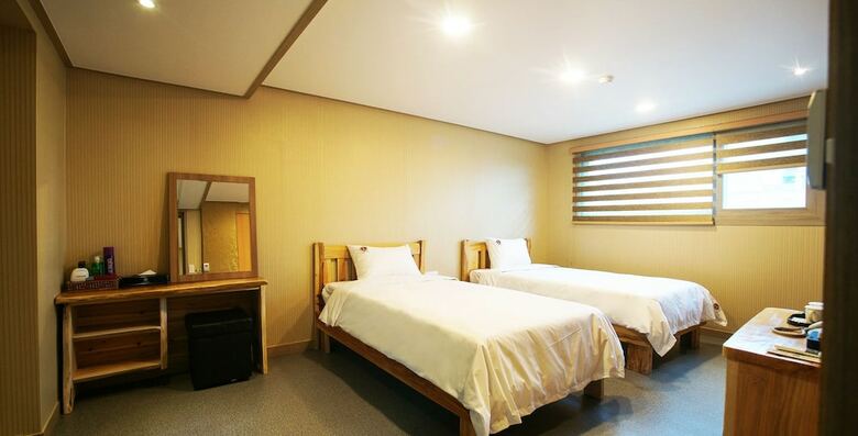 J2 Family Hotel Jeju