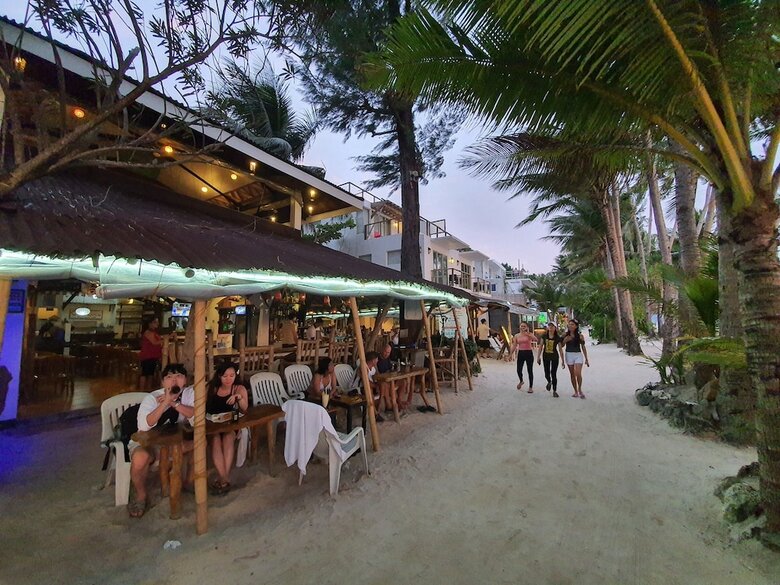 Hotel Cocoloco Boracay Beach Resort