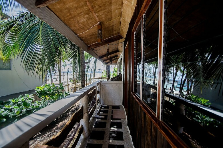 Hotel Cocoloco Boracay Beach Resort