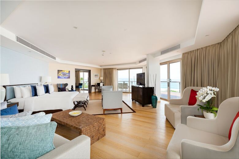 Double-six Luxury Hotel