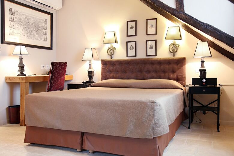 Hotel H�tel Saint-louis Marais