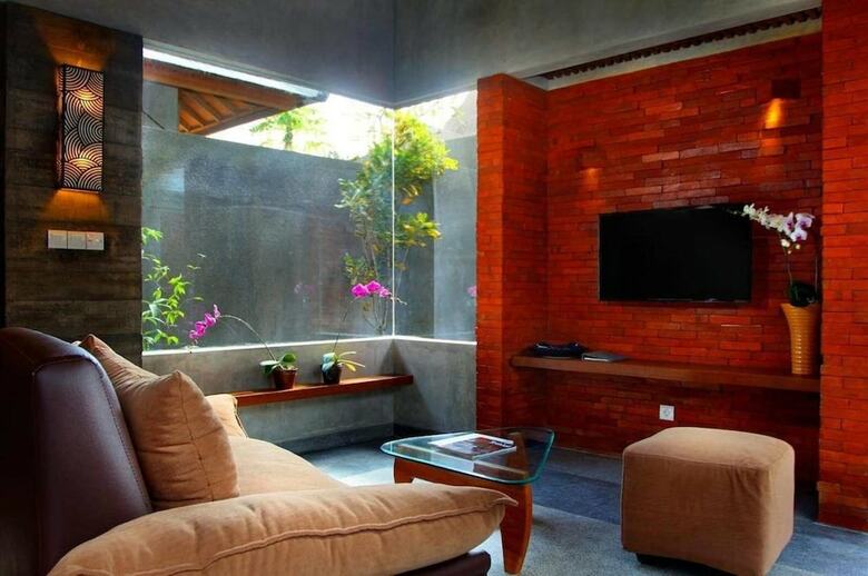 Bracha Villas