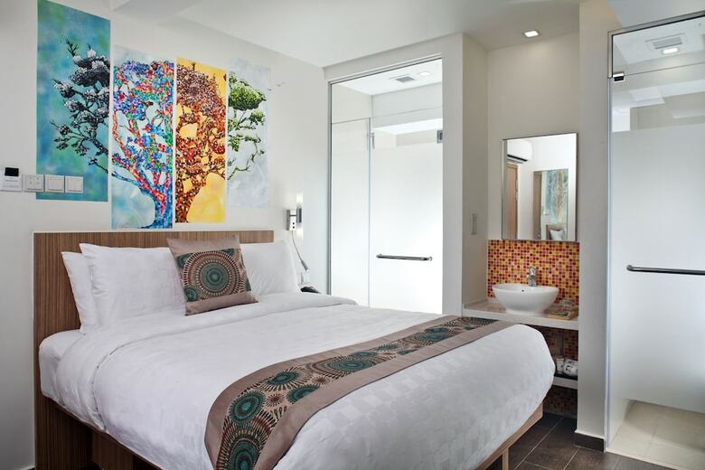 Hotel Clover The Arts