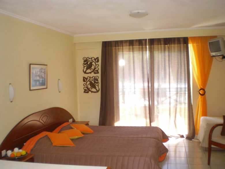 Aparthotel Damia Hotel
