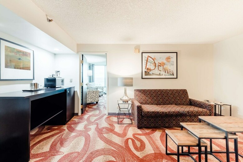 Radisson Hotel Denver - Aurora