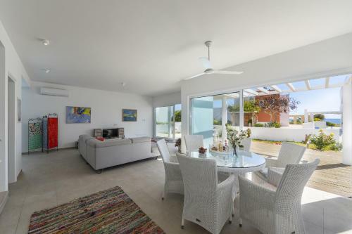 Oceania Villa