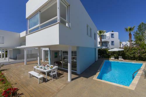Oceania Villa