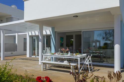 Oceania Villa