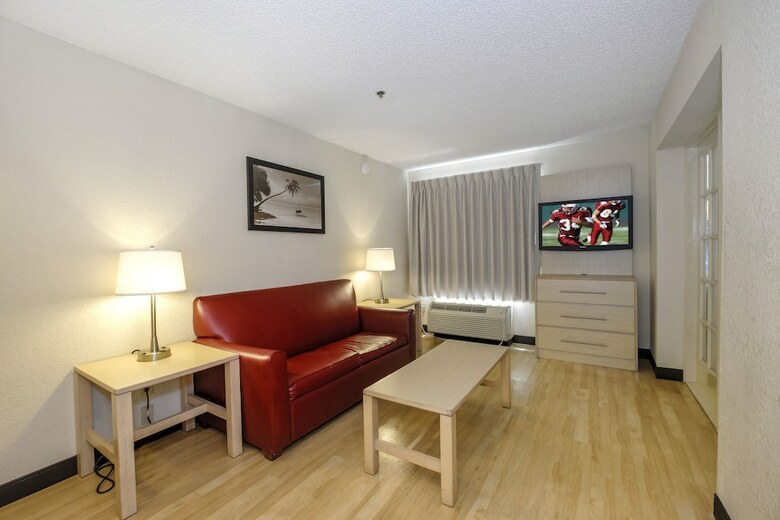 Hotel Red Roof Inn Plus+ Gainesville