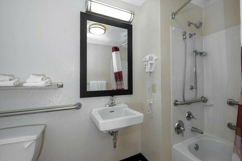 Hotel Red Roof Inn Plus+ Gainesville