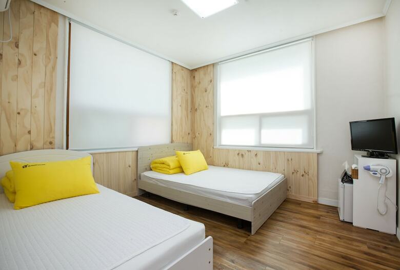 Hotel 24 Guesthouse Namsan Garden