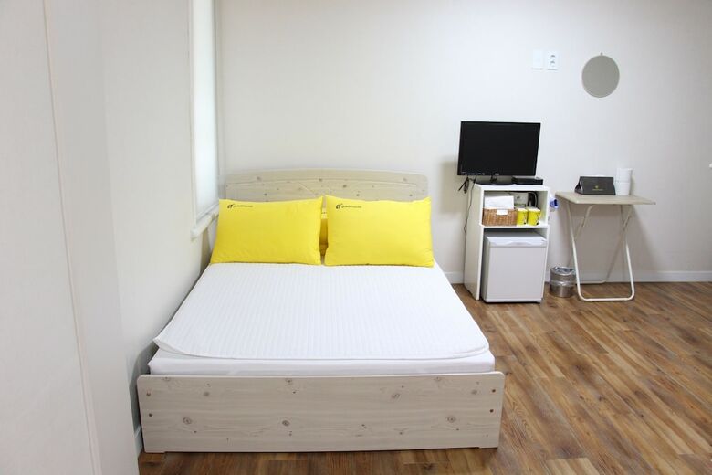 Hotel 24 Guesthouse Namsan Garden