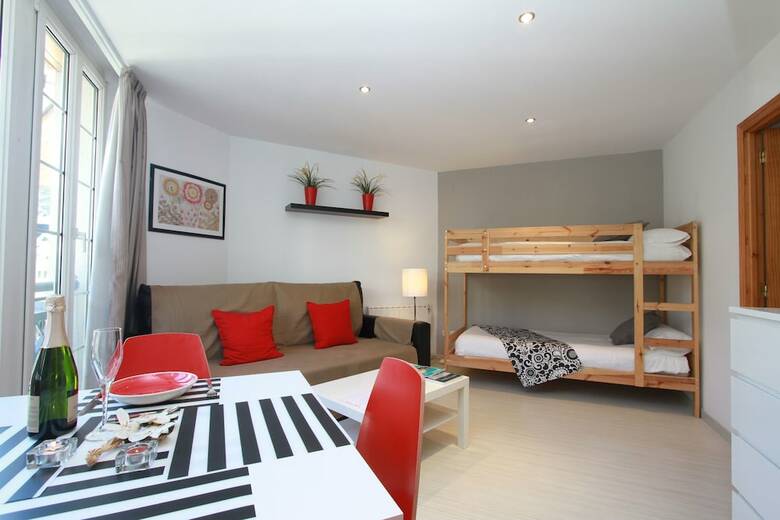 Apartamentos Inside Plaza Sierra Nevada