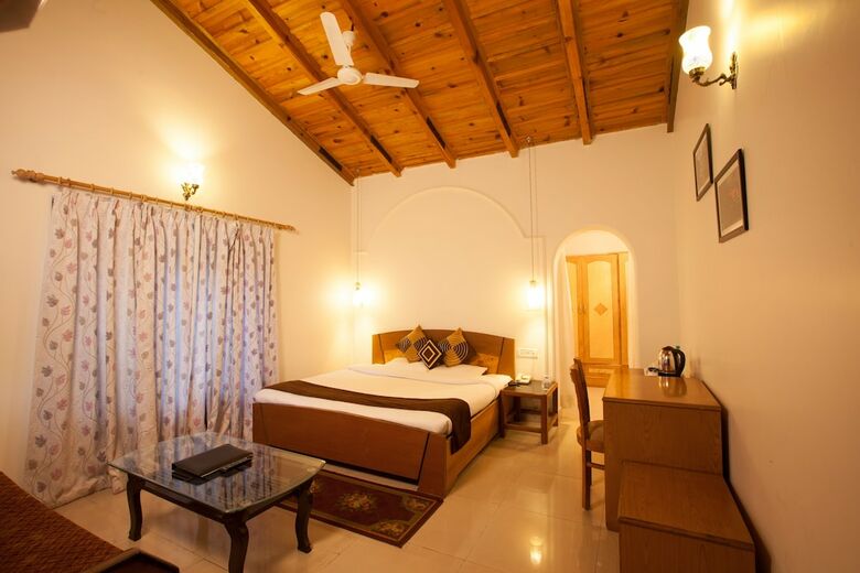Hotel Sea Hawk Resort
